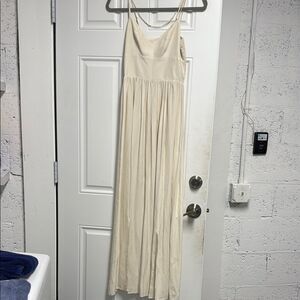 Elegant Cream Maxi Dress - AMANDA UPRICHARD Maxi - Size Petite - Long